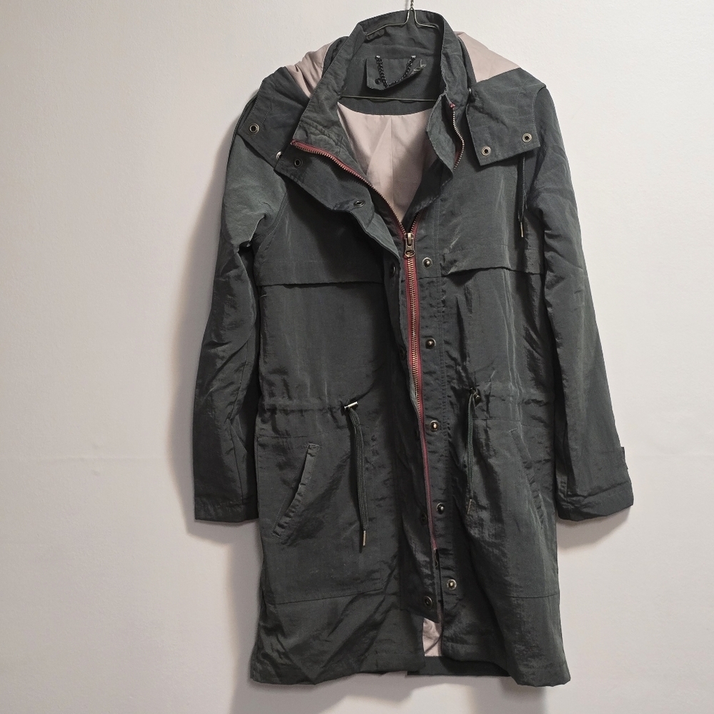 Detachable Hooded Waterproof Utility Military Jacket With Deep Red Zipper Size M